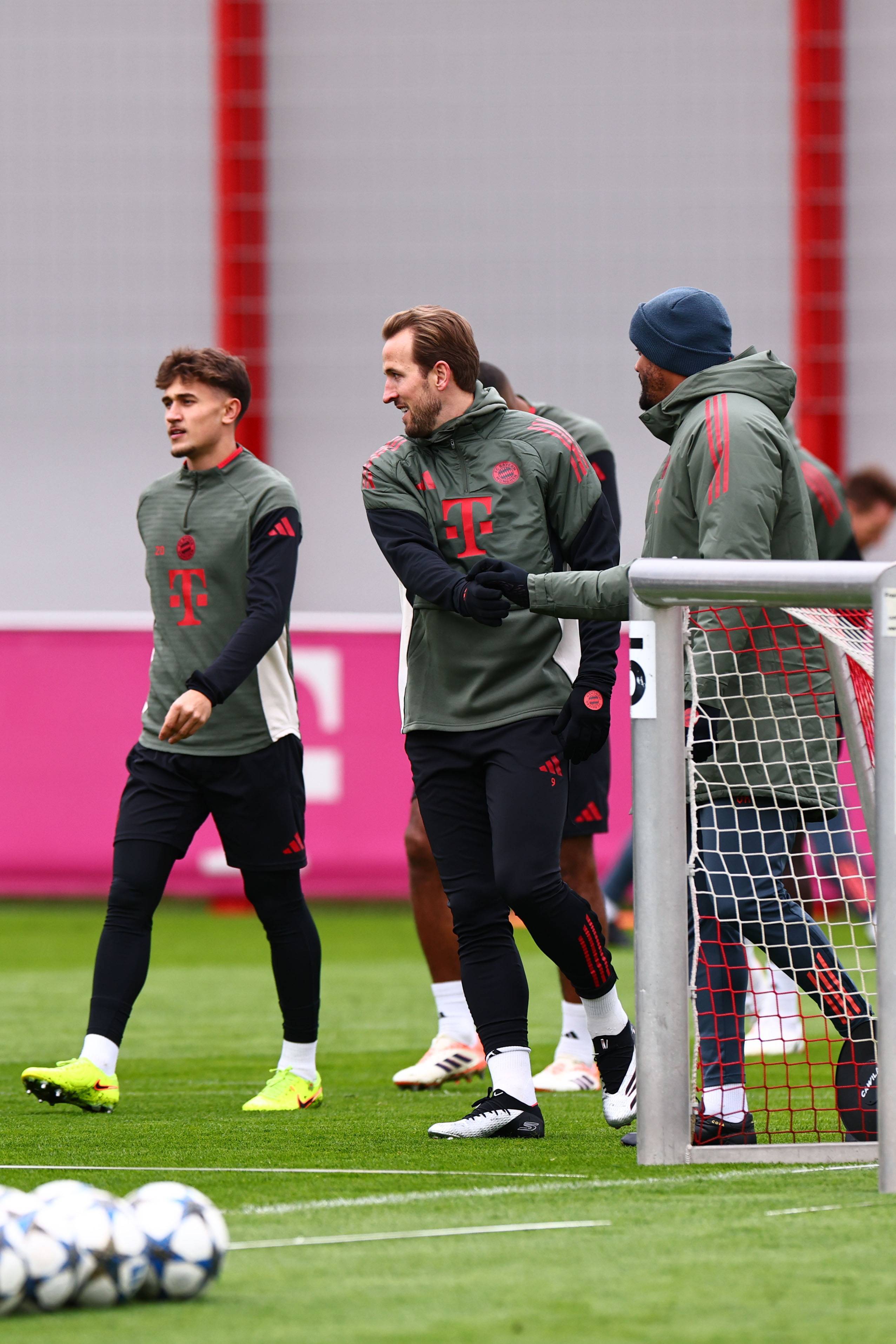 爱游戏官网入口 -转会期布莱顿造点机会拜仁慕尼黑调整名单备战意甲，今晚巴塞罗那调整名单以备德国杯直接炸裂的简单介绍